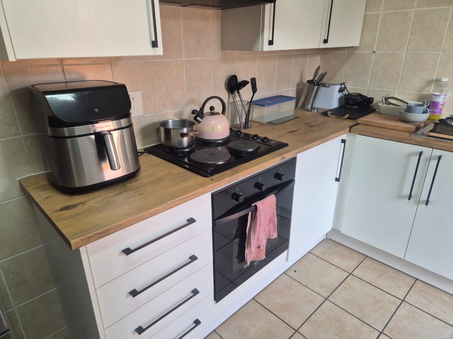 To Let 3 Bedroom Property for Rent in Sonheuwel Ext 1 Mpumalanga