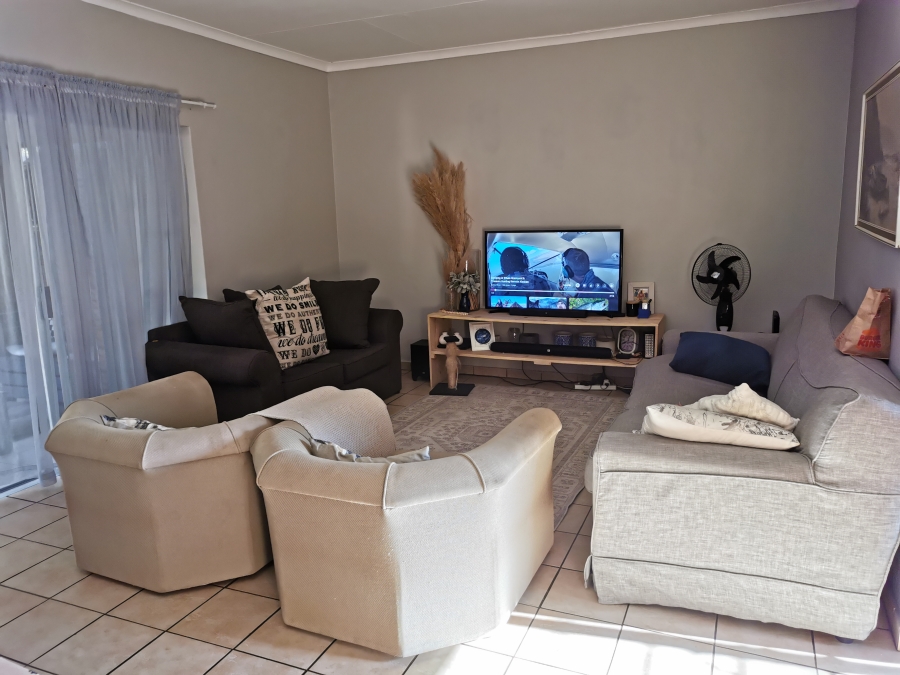 To Let 3 Bedroom Property for Rent in Sonheuwel Ext 1 Mpumalanga