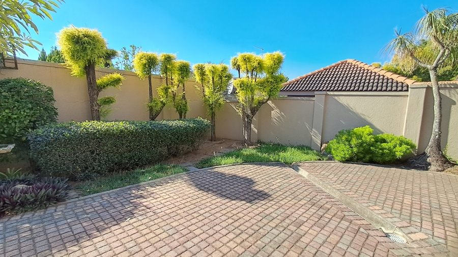 3 Bedroom Property for Sale in Matumi Golf Estate Mpumalanga