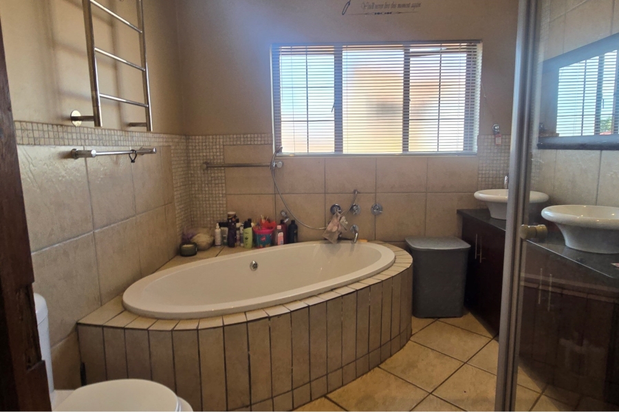 3 Bedroom Property for Sale in Aerorand Mpumalanga