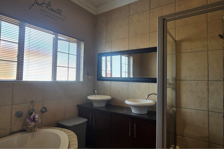 3 Bedroom Property for Sale in Aerorand Mpumalanga