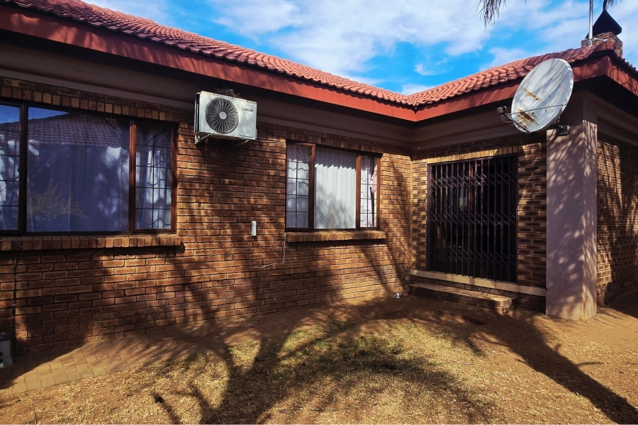 3 Bedroom Property for Sale in Aerorand Mpumalanga