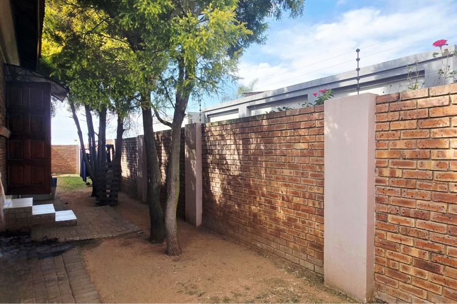 3 Bedroom Property for Sale in Aerorand Mpumalanga