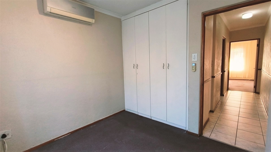 To Let 2 Bedroom Property for Rent in Riverside Park Mpumalanga