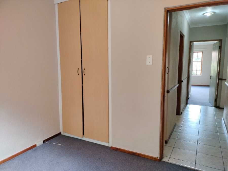To Let 2 Bedroom Property for Rent in Riverside Park Mpumalanga