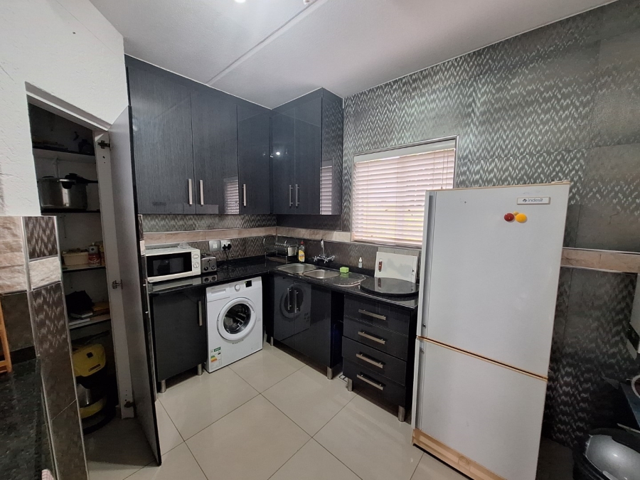 To Let 2 Bedroom Property for Rent in Sonheuwel Mpumalanga