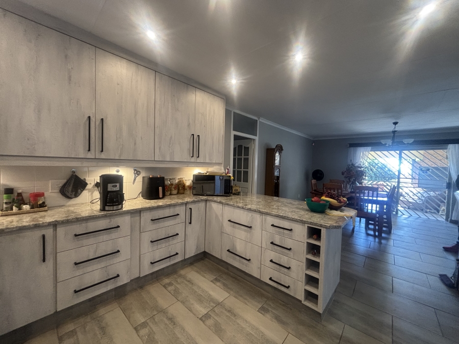 3 Bedroom Property for Sale in Reyno Ridge Mpumalanga