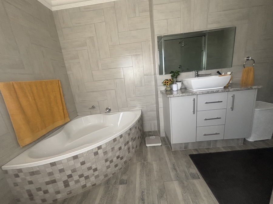3 Bedroom Property for Sale in Reyno Ridge Mpumalanga