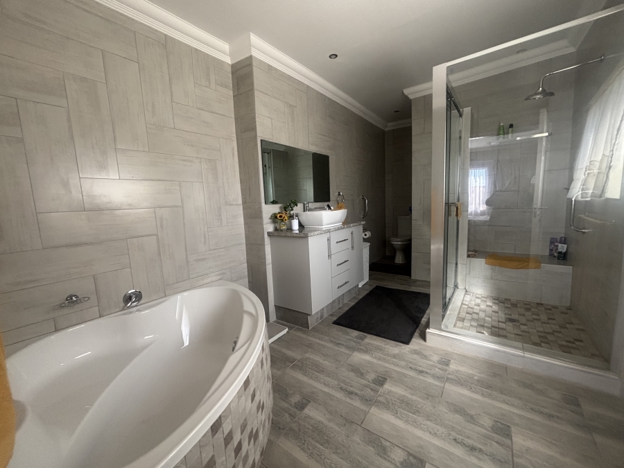 3 Bedroom Property for Sale in Reyno Ridge Mpumalanga