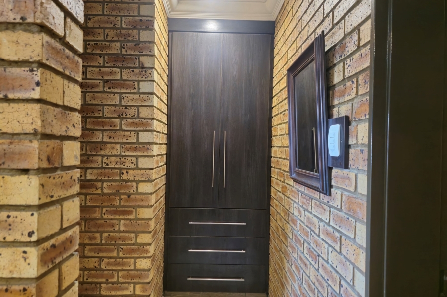 4 Bedroom Property for Sale in Aerorand South Mpumalanga