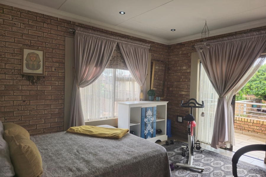 4 Bedroom Property for Sale in Aerorand South Mpumalanga