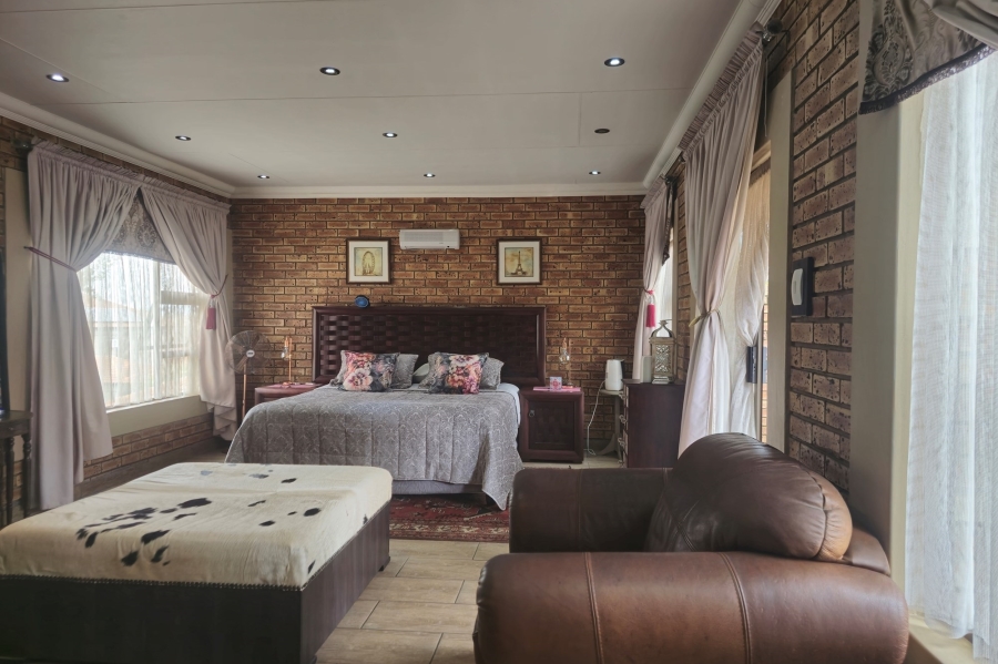 4 Bedroom Property for Sale in Aerorand South Mpumalanga