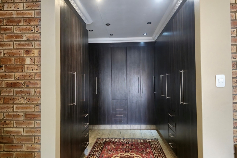 4 Bedroom Property for Sale in Aerorand South Mpumalanga