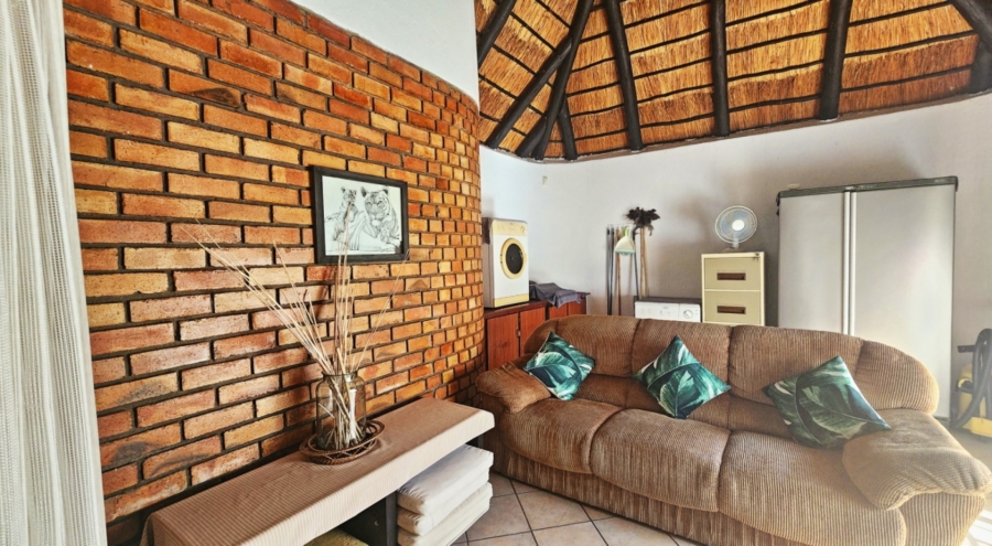 2 Bedroom Property for Sale in Marloth Park Mpumalanga