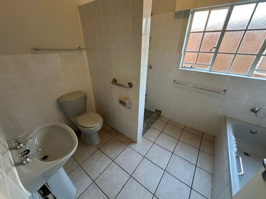 2 Bedroom Property for Sale in West Acres Mpumalanga