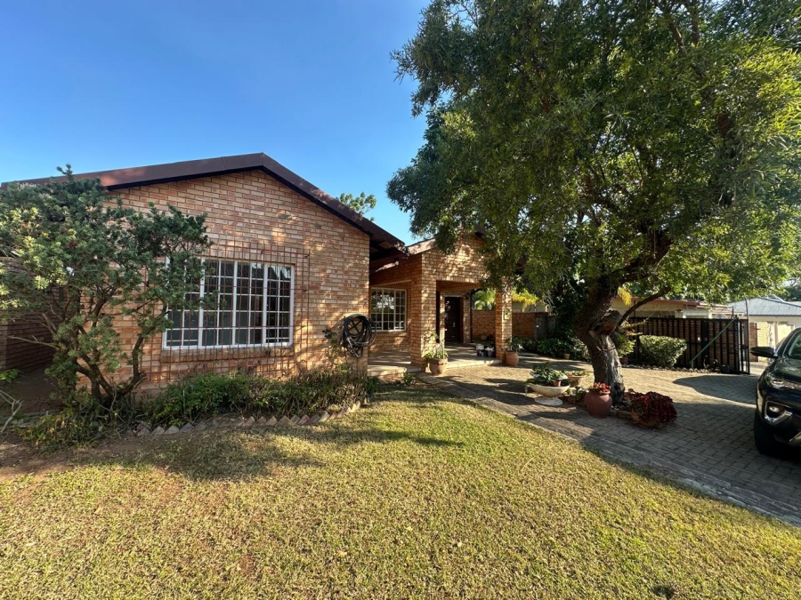 2 Bedroom Property for Sale in West Acres Mpumalanga