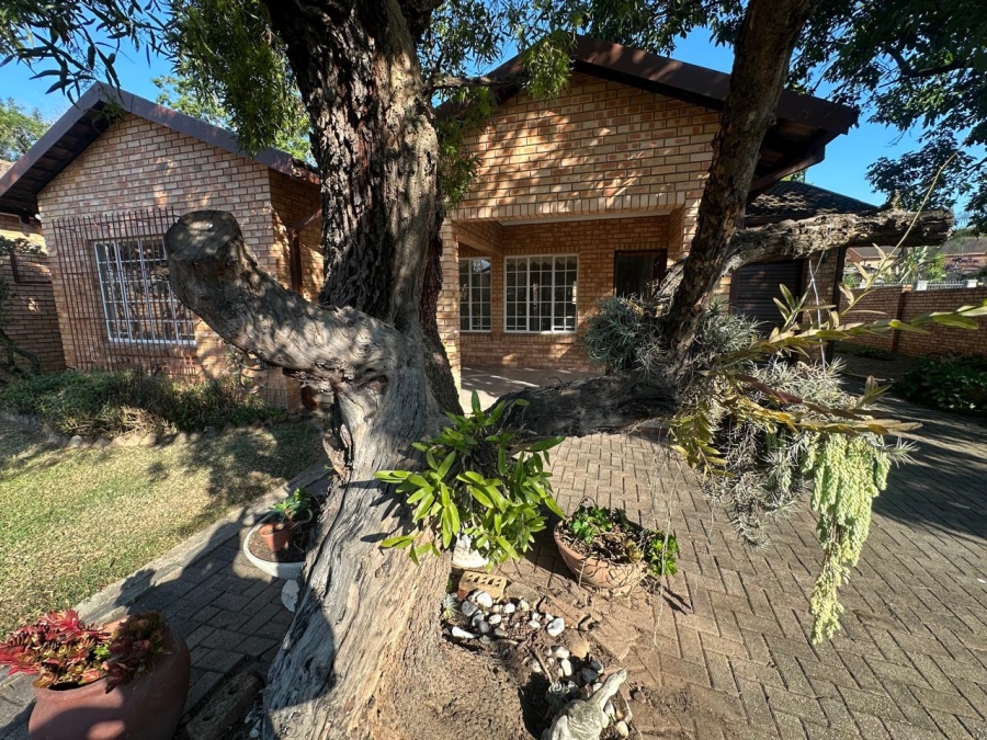 2 Bedroom Property for Sale in West Acres Mpumalanga