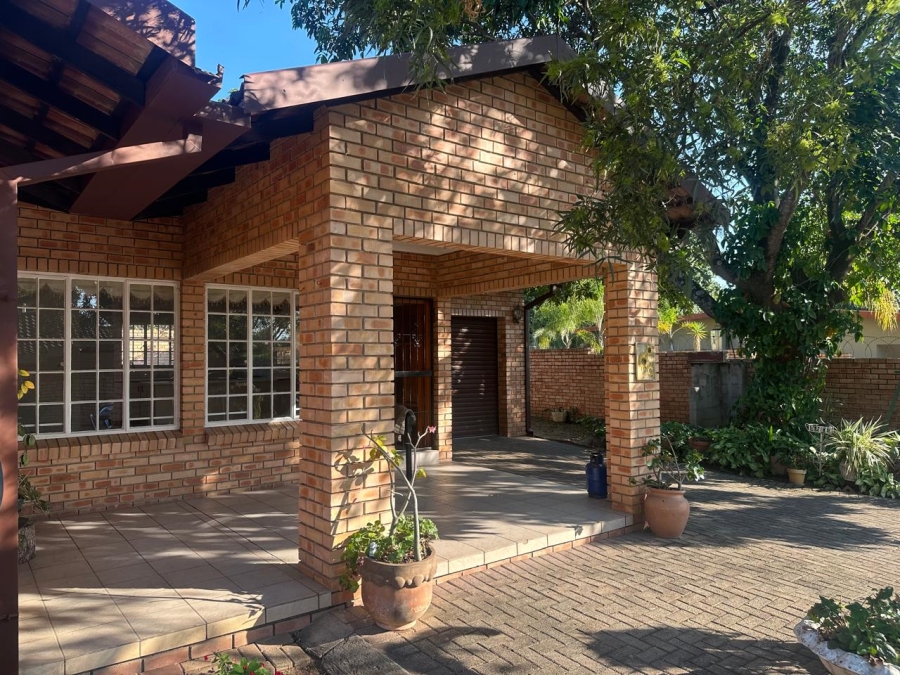 2 Bedroom Property for Sale in West Acres Mpumalanga