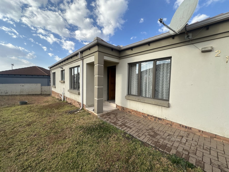 3 Bedroom Property for Sale in Jackaroo Park Mpumalanga