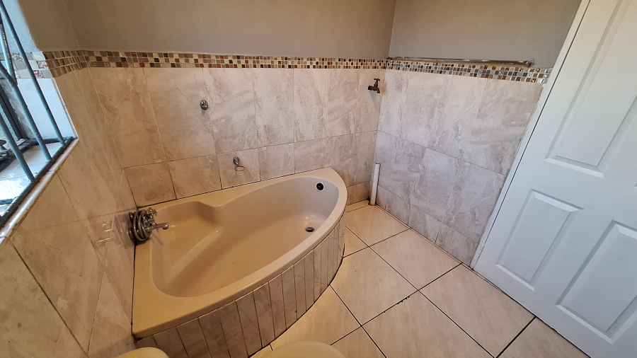 To Let 3 Bedroom Property for Rent in Reyno Ridge Mpumalanga