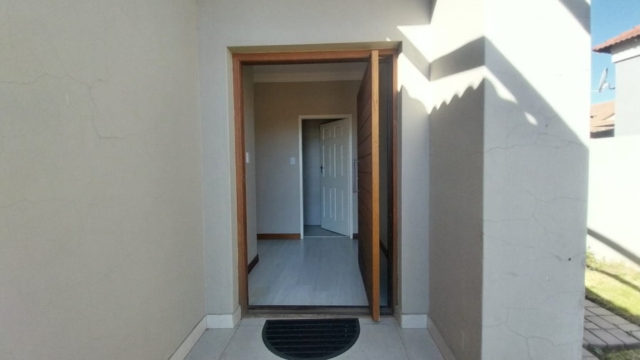 To Let 3 Bedroom Property for Rent in Terra Nova Mpumalanga
