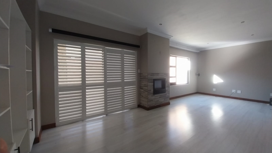 To Let 3 Bedroom Property for Rent in Terra Nova Mpumalanga