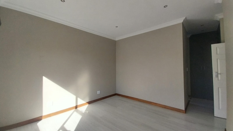 To Let 3 Bedroom Property for Rent in Terra Nova Mpumalanga