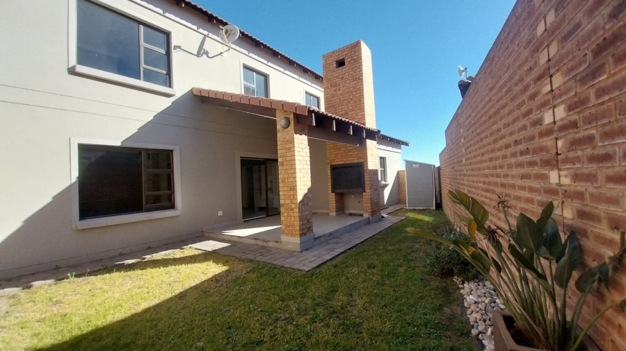 To Let 3 Bedroom Property for Rent in Terra Nova Mpumalanga
