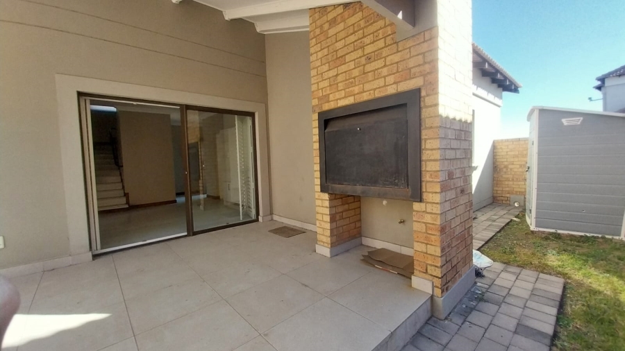 To Let 3 Bedroom Property for Rent in Terra Nova Mpumalanga