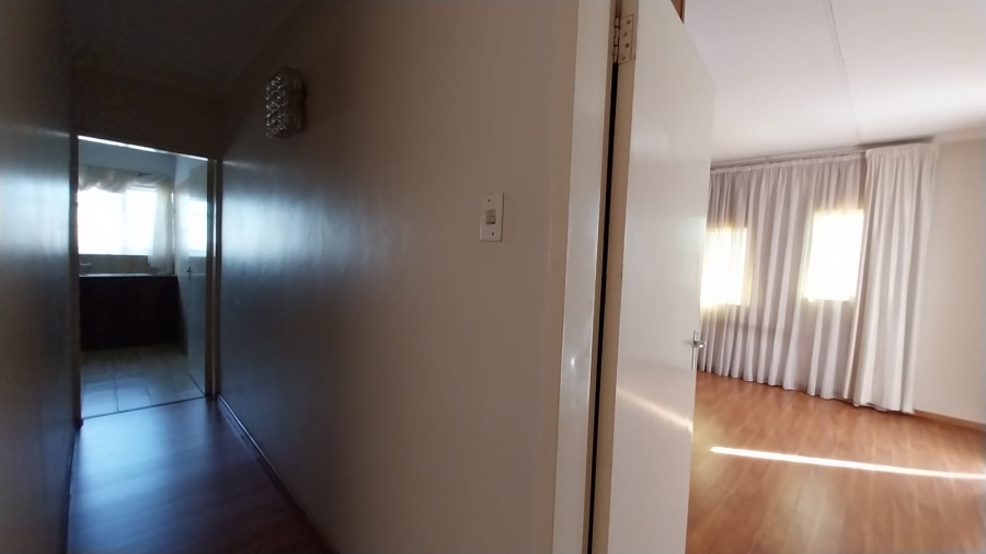 5 Bedroom Property for Sale in Secunda Mpumalanga