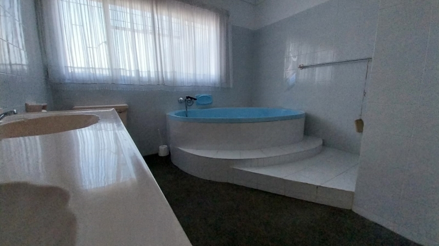 5 Bedroom Property for Sale in Secunda Mpumalanga