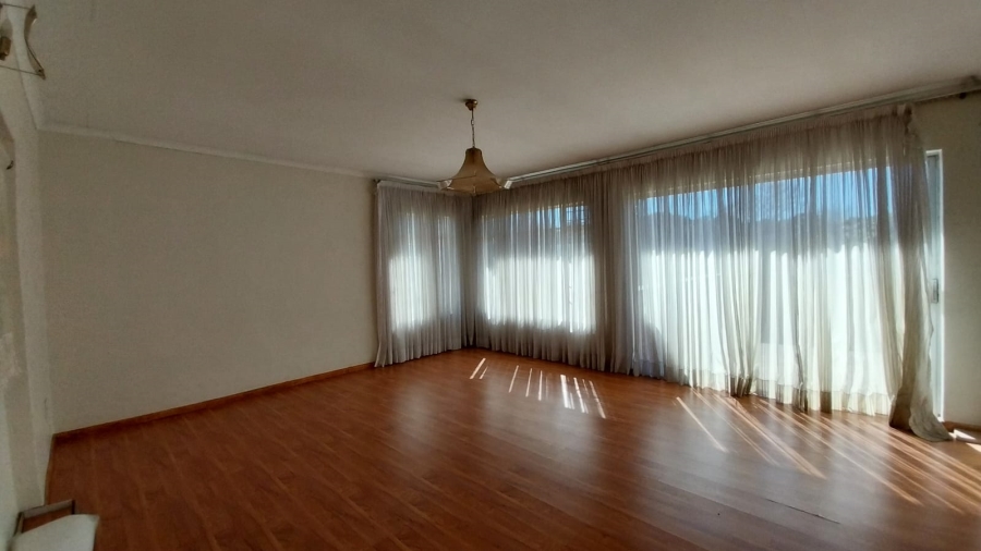 5 Bedroom Property for Sale in Secunda Mpumalanga
