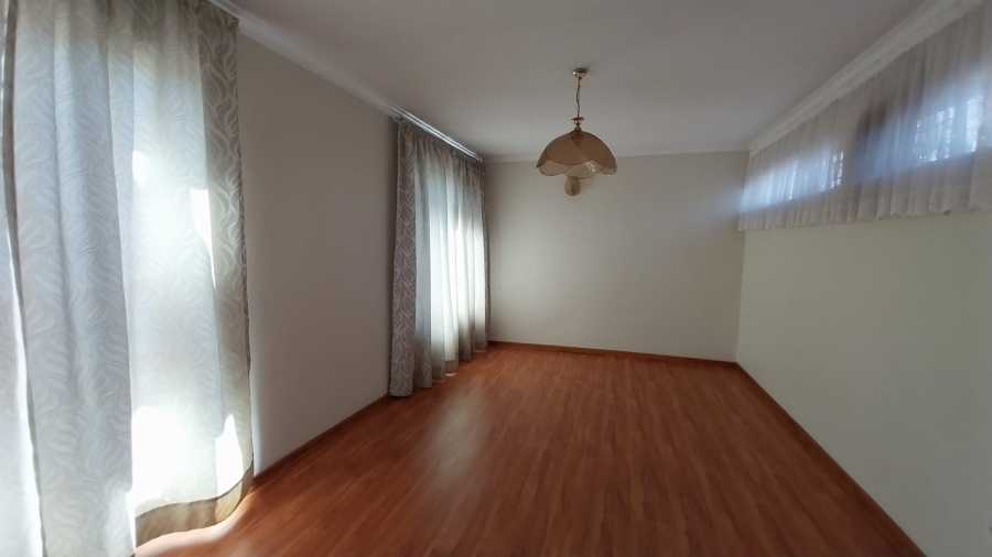 5 Bedroom Property for Sale in Secunda Mpumalanga