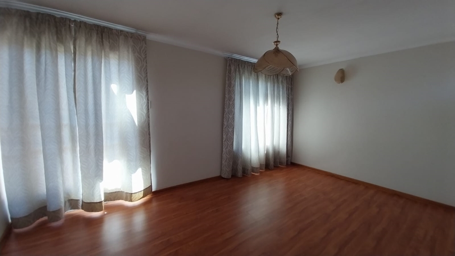 5 Bedroom Property for Sale in Secunda Mpumalanga