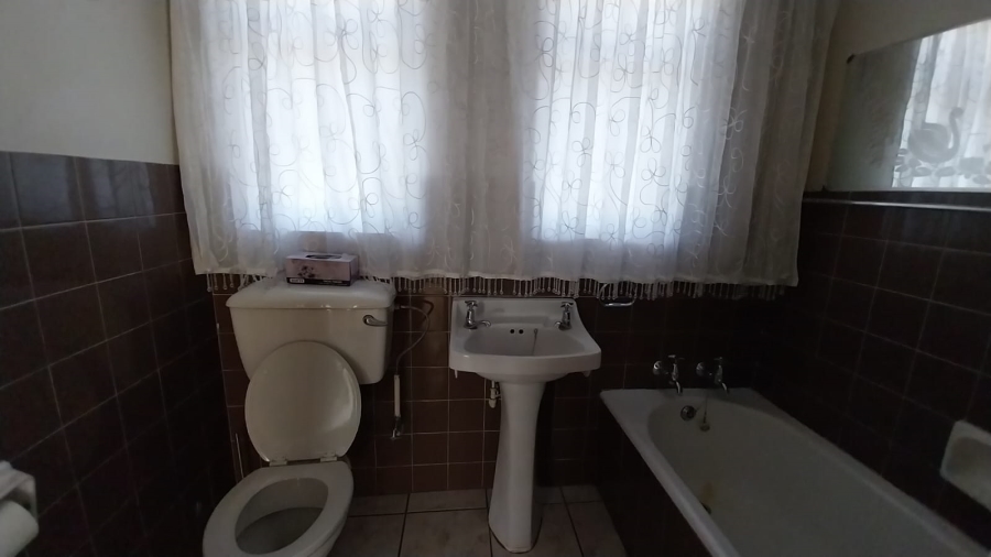5 Bedroom Property for Sale in Secunda Mpumalanga