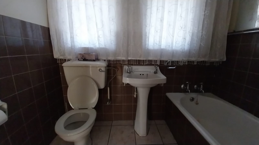 5 Bedroom Property for Sale in Secunda Mpumalanga