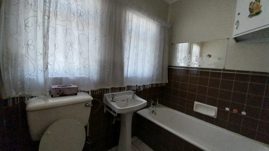 5 Bedroom Property for Sale in Secunda Mpumalanga