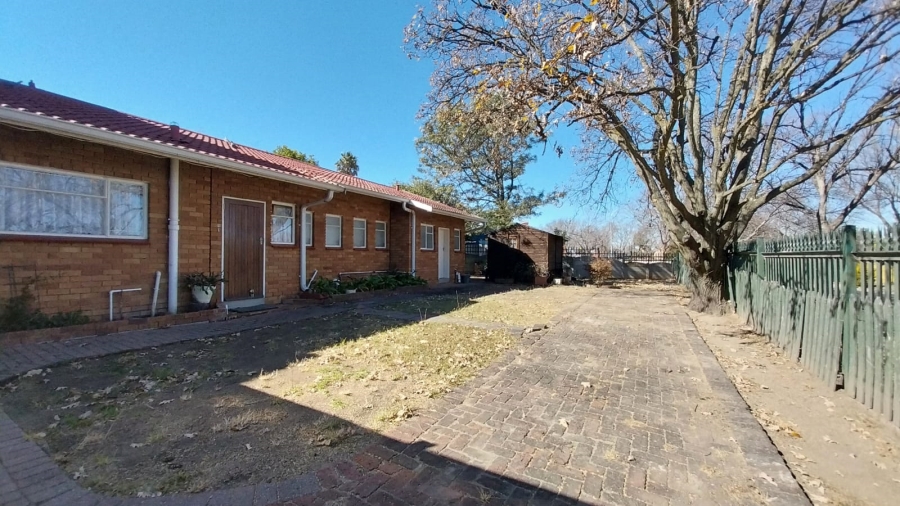 5 Bedroom Property for Sale in Secunda Mpumalanga
