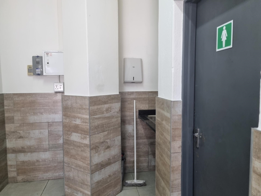 To Let commercial Property for Rent in White River Mpumalanga