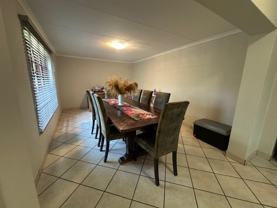 4 Bedroom Property for Sale in Nelspruit Ext 5 Mpumalanga