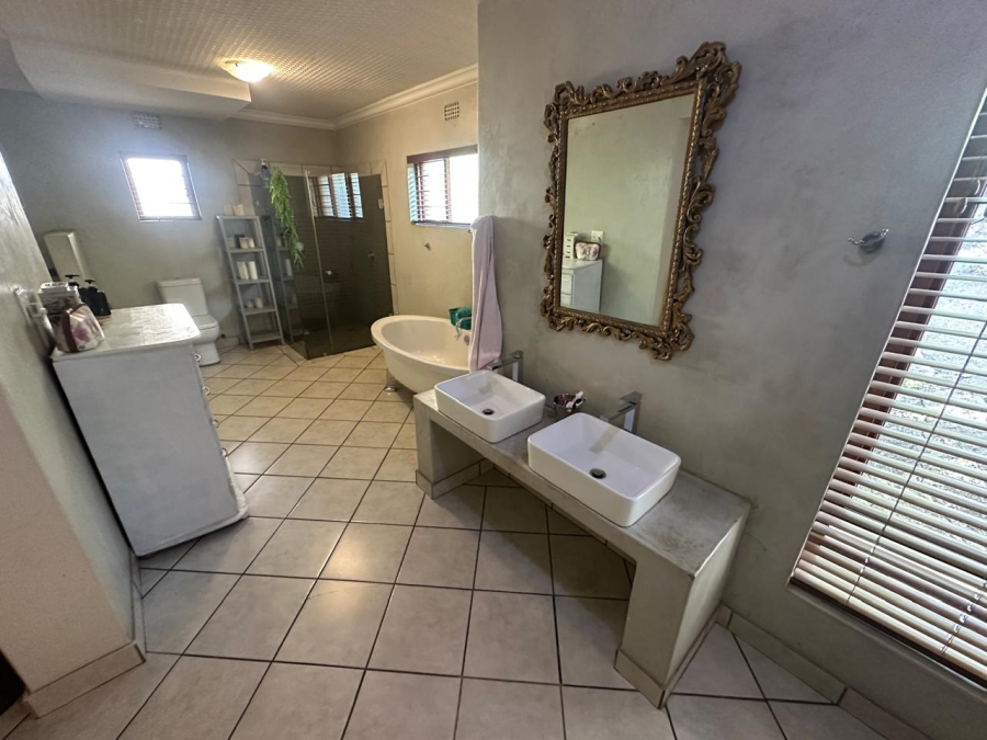 4 Bedroom Property for Sale in Nelspruit Ext 5 Mpumalanga