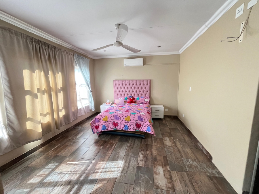To Let 4 Bedroom Property for Rent in Reyno Ridge Mpumalanga