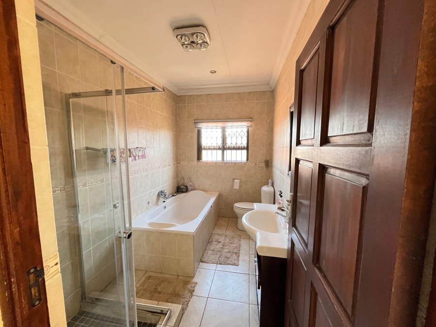To Let 4 Bedroom Property for Rent in Reyno Ridge Mpumalanga