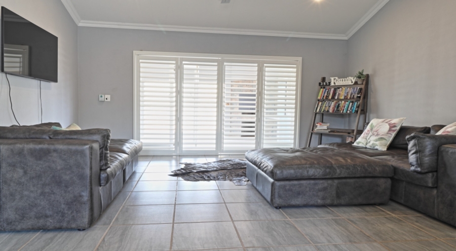 3 Bedroom Property for Sale in Marloth Park Mpumalanga