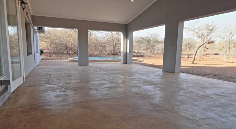 3 Bedroom Property for Sale in Marloth Park Mpumalanga