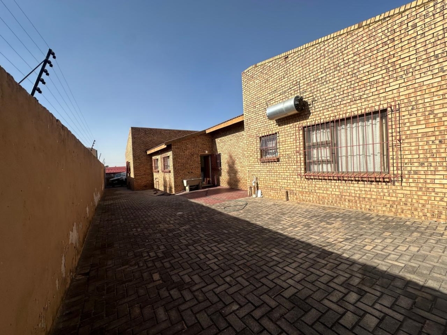 4 Bedroom Property for Sale in Pine Ridge Mpumalanga