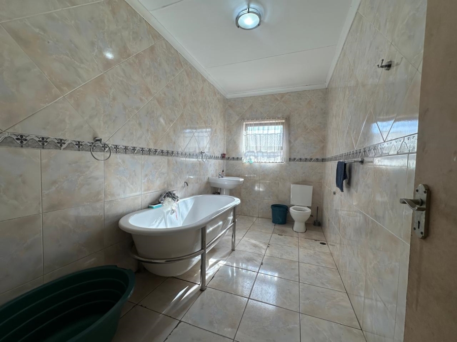 4 Bedroom Property for Sale in Pine Ridge Mpumalanga