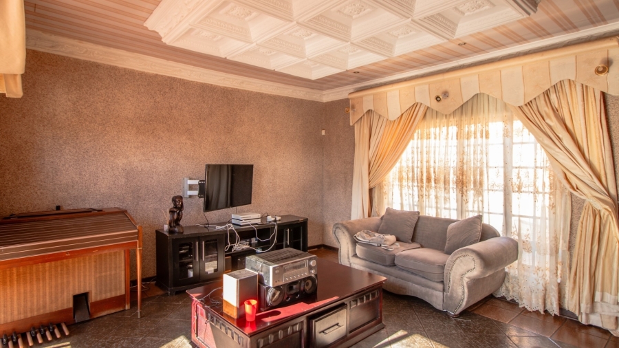 6 Bedroom Property for Sale in White River Ext 18 Mpumalanga