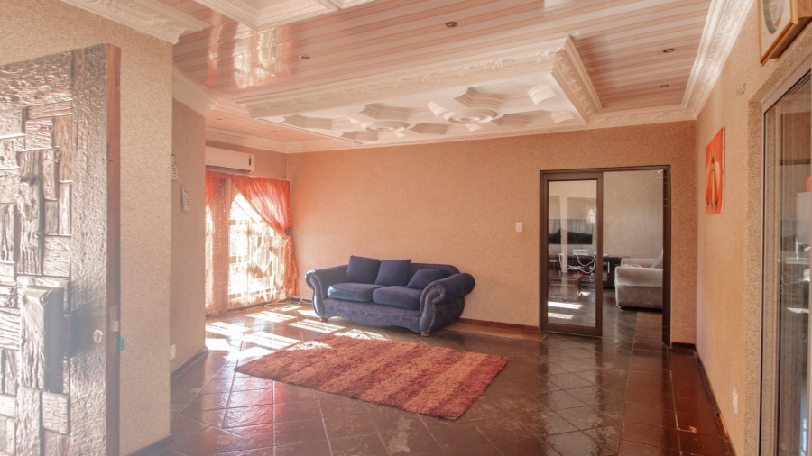 6 Bedroom Property for Sale in White River Ext 18 Mpumalanga