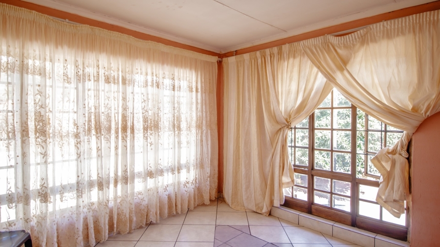 6 Bedroom Property for Sale in White River Ext 18 Mpumalanga